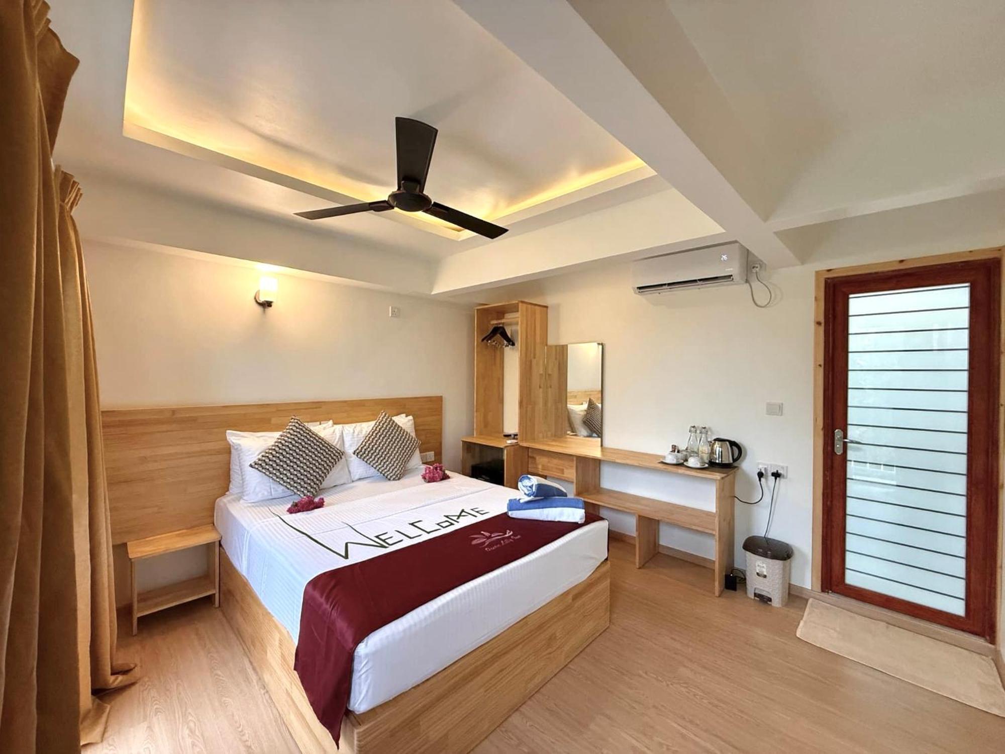 Ocean Lilly Inn Hangnaameedhoo Екстериор снимка